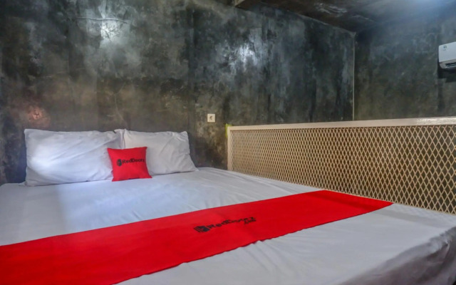 RedDoorz near Jumbo Mall Sragen