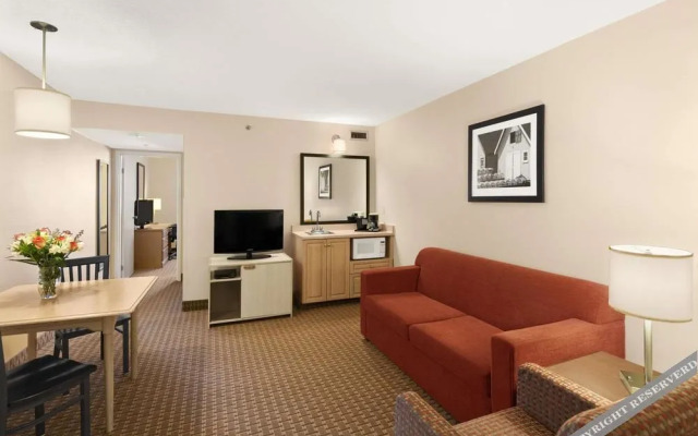 Travelodge Suites Halifax Dartmouth