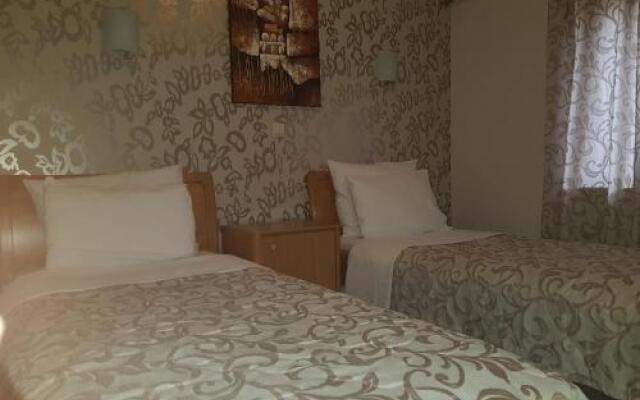 Hotel Dvor
