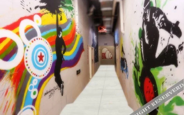 Woke International Youth Hostel