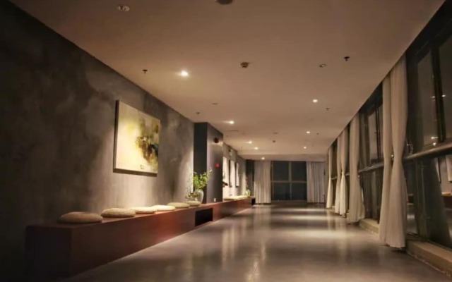 V-hotel Boutique Hotel