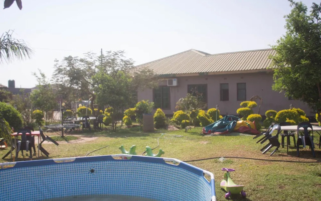 Leget Lodges & Gardens