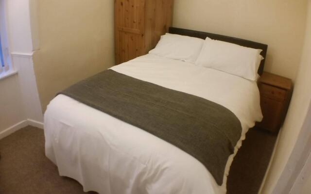 Glasgow Hampden Tenement Flat