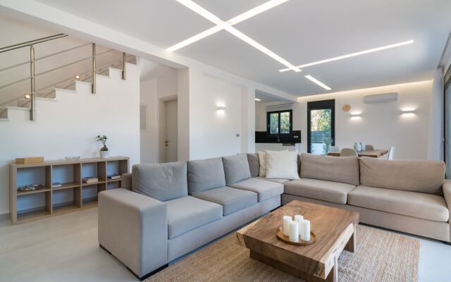 Elia Luxury Villa