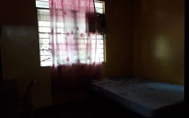 Jack & Claud Bed & Breakfast Guest House