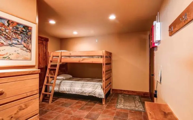 RedAwning Lakeview Holiday home