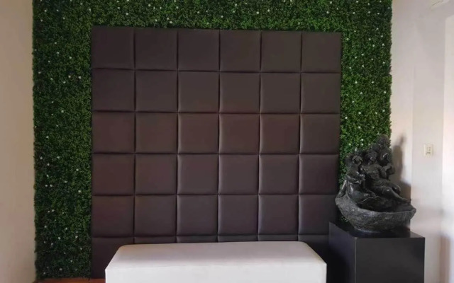 Hotel El Cason and Suites