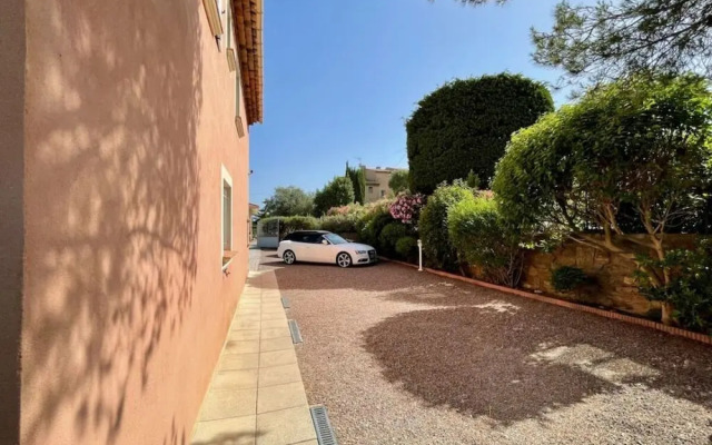 Rose Comfortable Holiday Residence