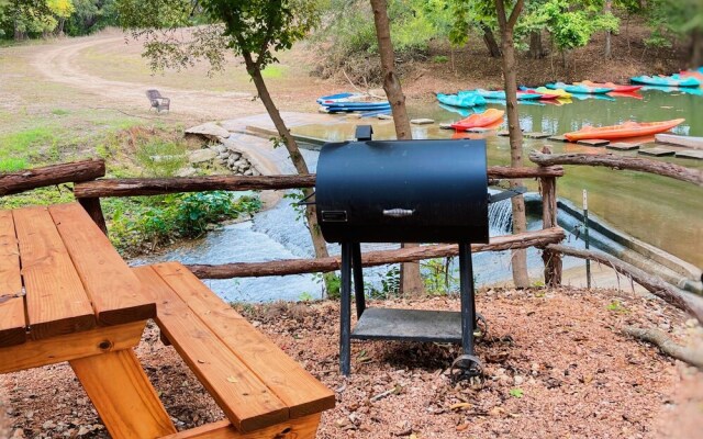 5 Son's Geronimo - Birdhouse Cabin