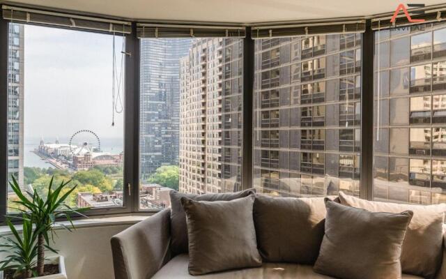 ENVITAE 2BR Vibrant High-Rise Penthouse