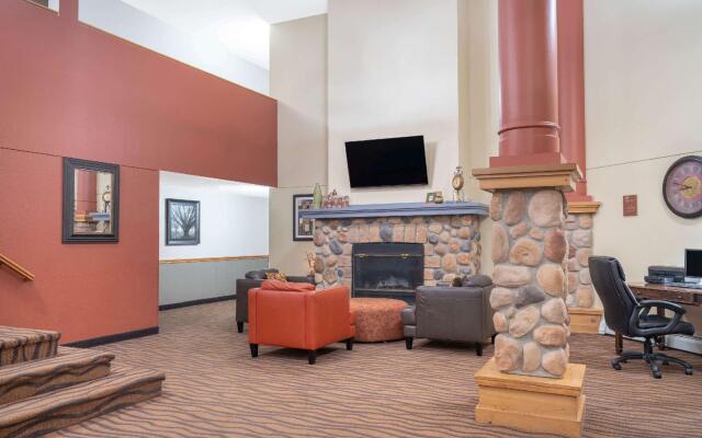 AmericInn by Wyndham Rogers