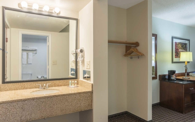 Days Inn by Wyndham Hartsfield Jackson Atlanta Airport West