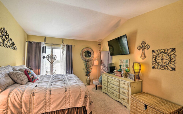 Refreshing Galveston Condo w/ 2 Balconies!