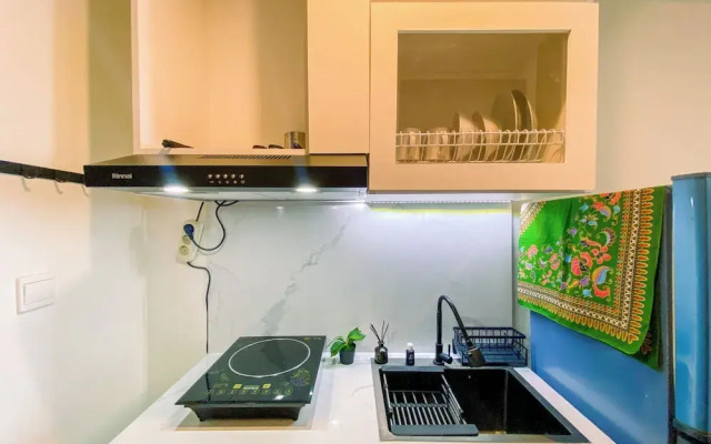 Cozy and Enjoy Living Studio at Vasaka Solterra Apartment
