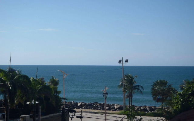 Metropolis Pousada & Hostel