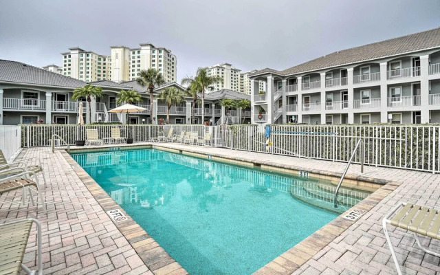 < 1 Mi to Beach: Sleek Naples Condo