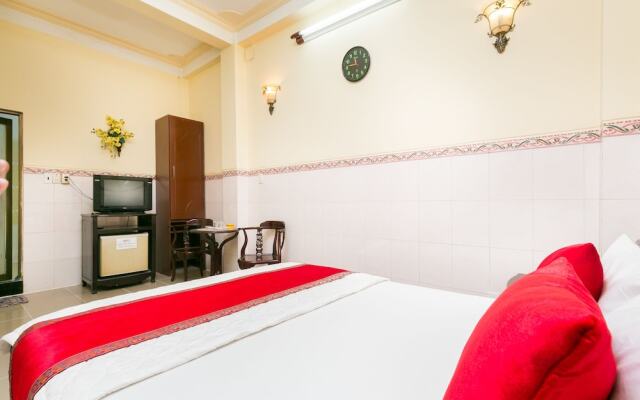 OYO 626 Quy Loc Hotel