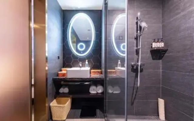 Atour X Hotel Shenzhen Longhua Dalang Commercial Center