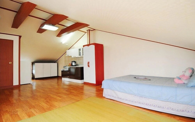 Songnisan Mountain White