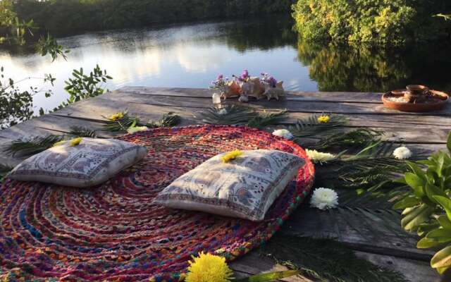 Yaxchen Tulum Cabañas & Cenote