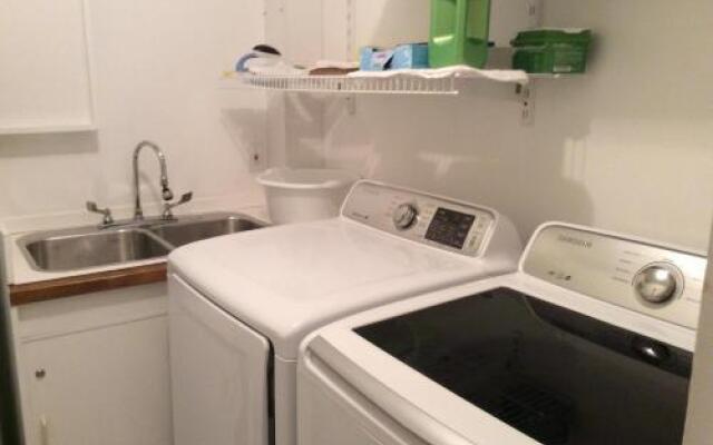 Apart 2 Bedroom 2 beds near metro -Parking Free
