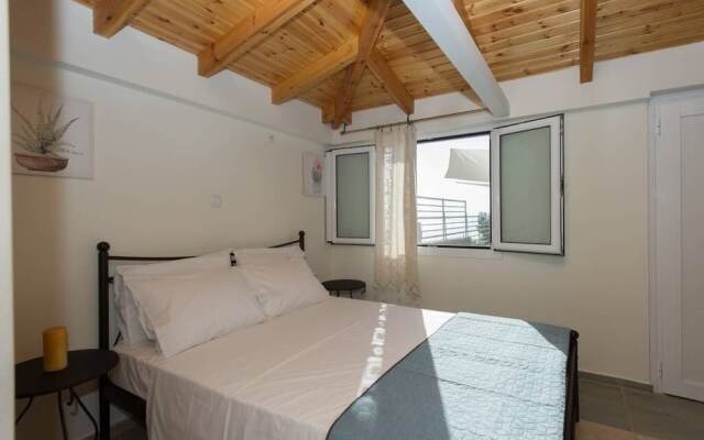 New Hope, studio with pool near the beach