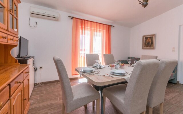Nice Apartment in Drage With Wifi and 2 Bedrooms