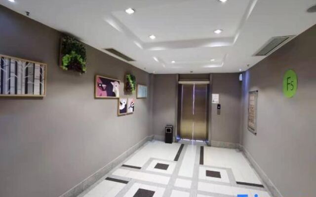 Motai Zhongnan Road Wushang Dream Era Store