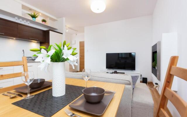 Apartment Platynowa Gdansk by Renters