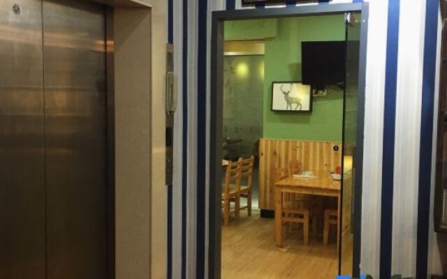 Youyou Qilan Hostel