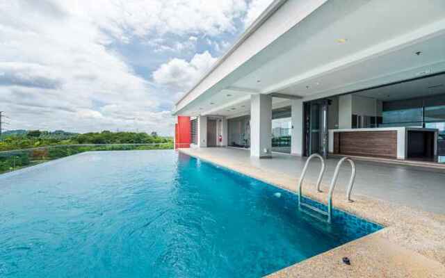 16pax Private Infinity Pool & Gym Located In Cyberjaya BioX