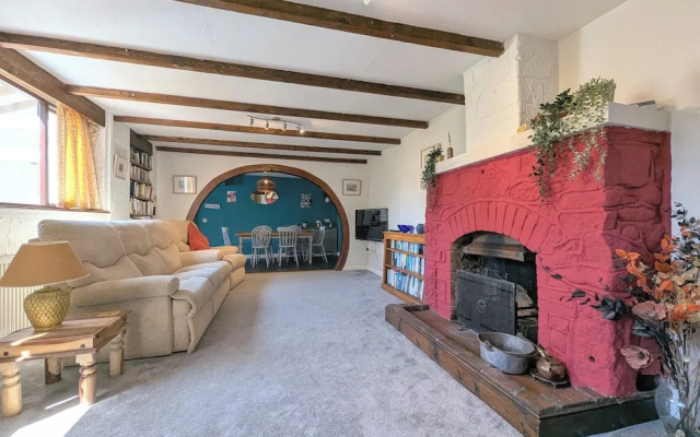 The Old Barn Near St Ives - Rustic Charm & Space