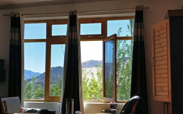 Hotel Leh Residency