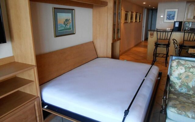 0611 Waters Edge Resort 2 Bedroom Condo by Redawning