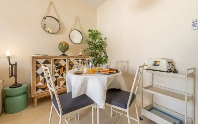 Lumbreras Deluxe Suite by Valcambre