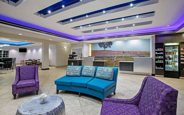 La Quinta Inn & Suites by Wyndham Fairfield TX