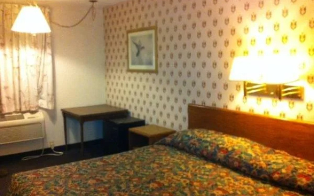 Landmark Inn