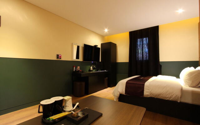 Pavia Tourist Hotel