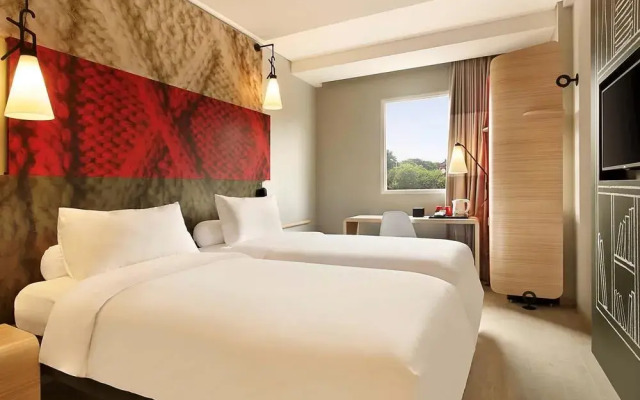 ibis Bali Legian Street
