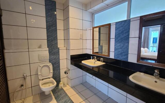 c3 Cowrie Shell Residences