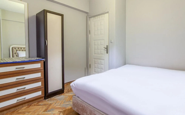 Wonderful Apartment Close to Malls in Sisli