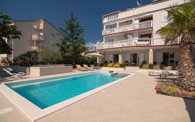 Pool Apartments Galeb