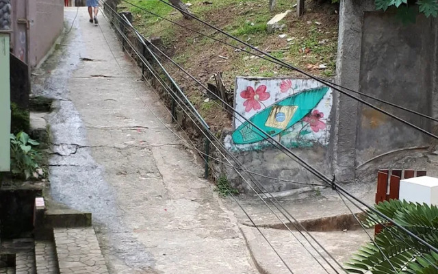 Amarelo Do Morro