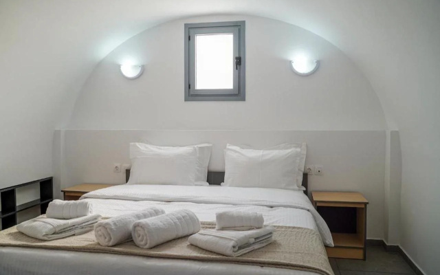 The Noverian Bios Caldera Sunset Suites