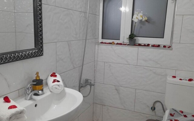 2- Bedroom Apartment in Rhodes