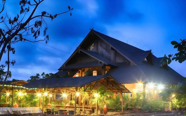 RedDoorz Resort @ Taman Wisata Mangrove