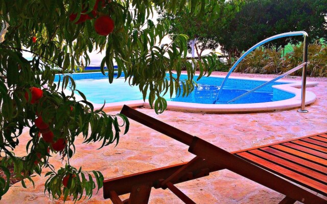 Luxurious Holiday Home in Split With Pool