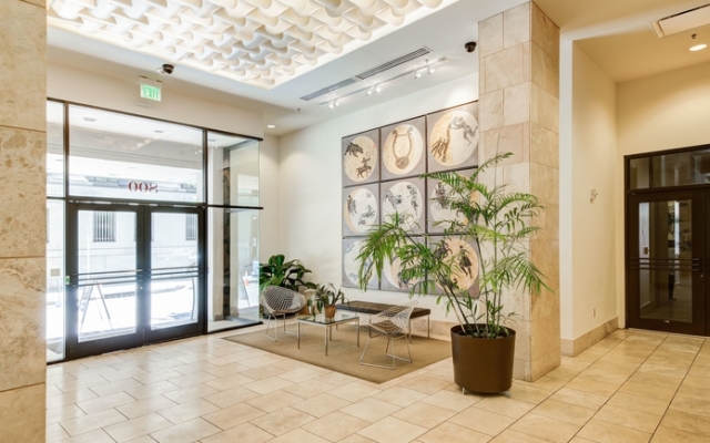 Common Street Apartment by Stay Alfred