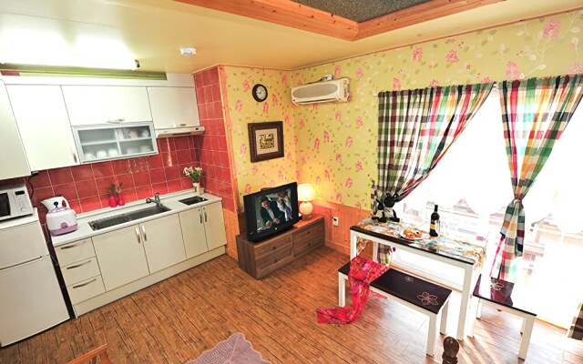 Yeosu Gasari Goknim Pension