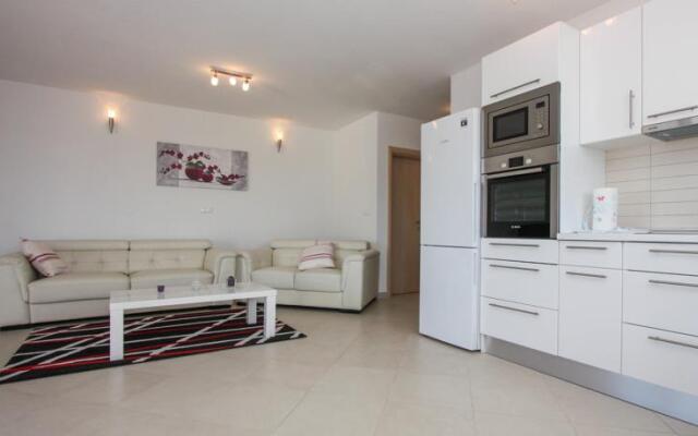 Apartments Leona